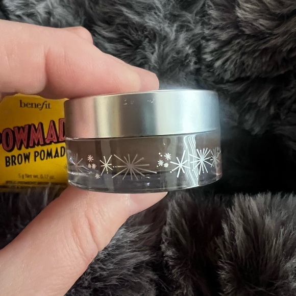Benefit Powmade #4 New💕 - Picture 5 of 9
